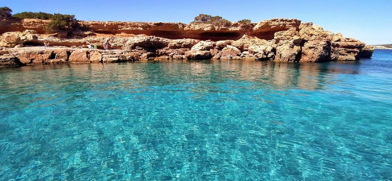 Ibiza: Snorkeling, Sunset Beach and Cave Boat Trip - Second cove: turquoise water and paddleboarding