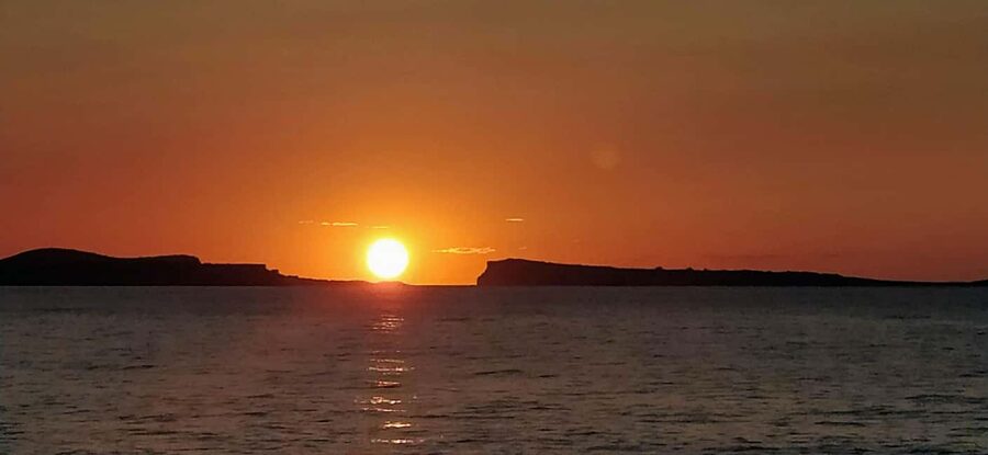Ibiza: Snorkeling, Sunset Beach and Cave Boat Trip - Meeting in San Antonio before departure