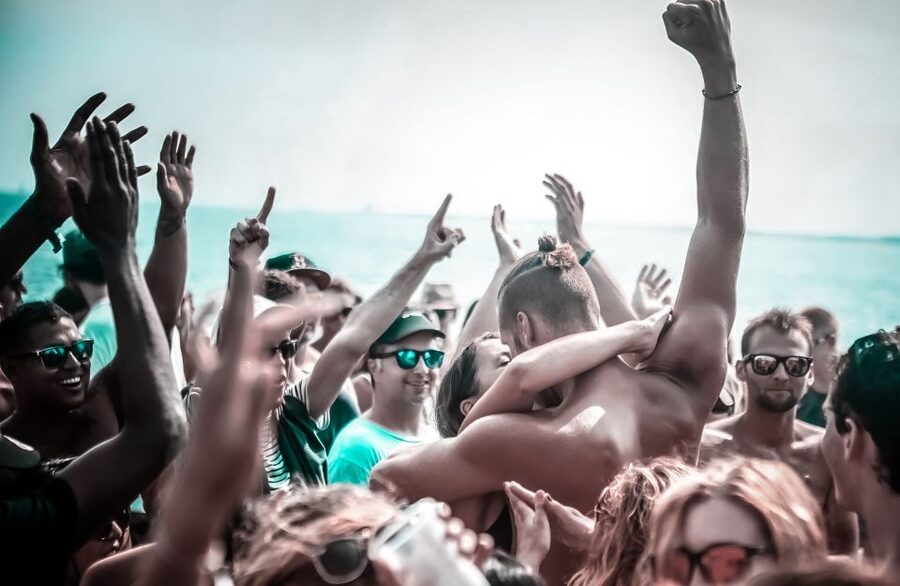 Ibiza: Sunset Boat Party at Ibiza Boat Club with Open Bar - Who will enjoy it most?