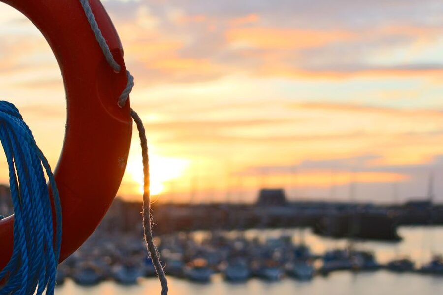 Jávea: 90-Minute Sunset Cruise with Glass of Cava - Cava, music, and the onboard mood