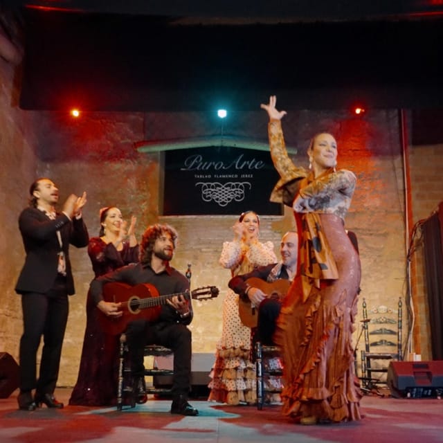 Jerez: Flamenco Show and Menú at Tablao Puro Arte 2025 - What happens during the one-hour flamenco show