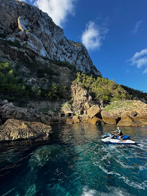 Jet Ski to Margaritas Islands from San Antonio - No License - Who should book this experience