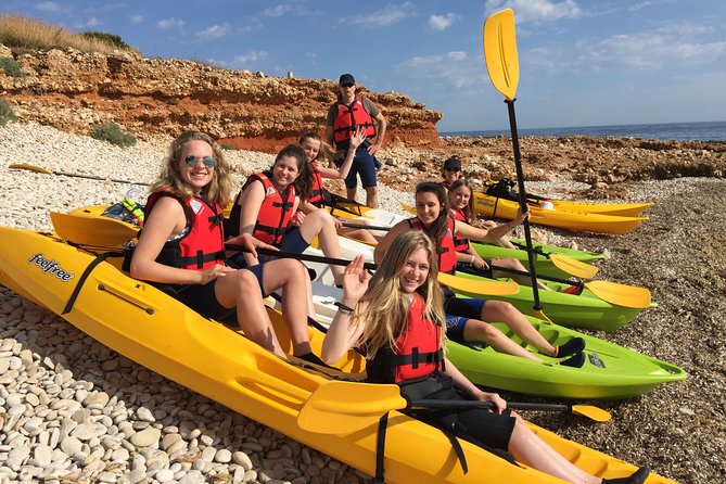 Kayak and snorkel excursion to Cova Tallada - Guides who keep the outing friendly and calm
