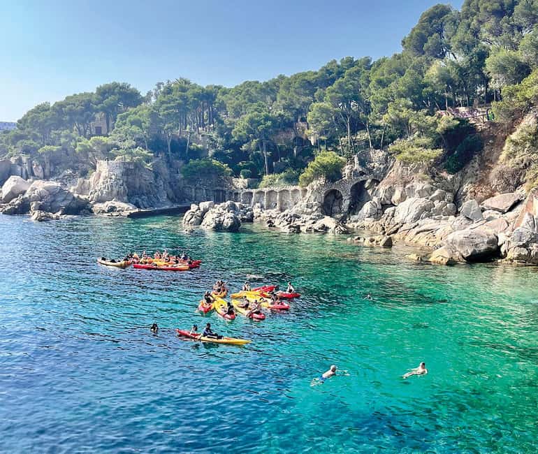 Kayak and Snorkel in Playa de Aro, Costa Brava - Paddling beside the Costa Brava coves