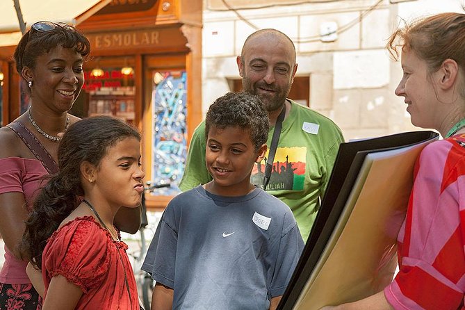 Kids and Family Gothic Quarter Walking Tour in Barcelona - Why This Gothic Quarter Walk Works For Families