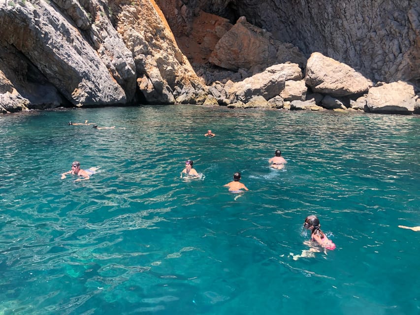 L'Estartit: Boat Trip to the Medes Islands and the NP Caves - Why the small Nuria boat changes the experience