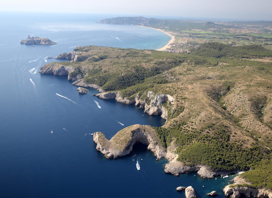 L'Estartit: Boat Trip to the Medes Islands and the NP Caves - Reaching the Medes Islands
