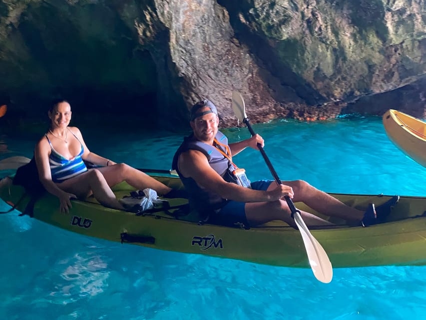 La Herradura: Maro Cliffs Kayak and Snorkeling Tour - Paddling toward the Maro-Cerro Gordo cliffs