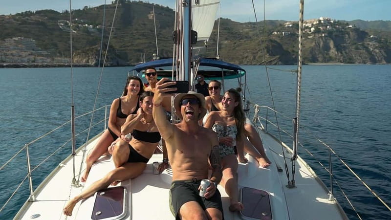 La Herradura: Sailing with a view of dolphins - Searching for Wild Dolphins