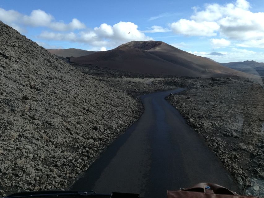 Lanzarote: 5-Hour Timanfaya National Park Southern Tour - The Green Lagoon and Lanzarote’s Lava Coast