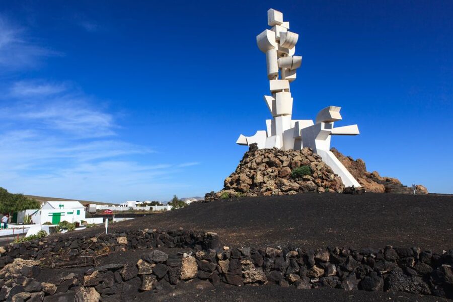 Lanzarote: César Manrique Full-Day Tour - Mirador del Río: Lanzarote’s big view