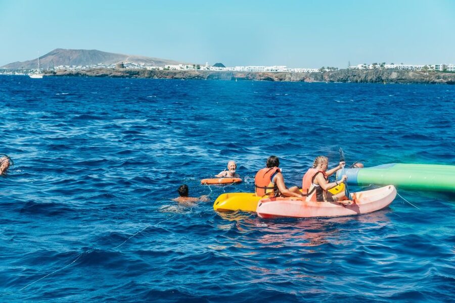 Lanzarote: Day Trip to the Papagayo Beaches by Catamaran - The return sail and the mood on board