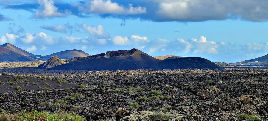 Lanzarote E-Bike Tour: Volcano Craters & Scenic Vineyards - Booking flexibility and useful planning tips