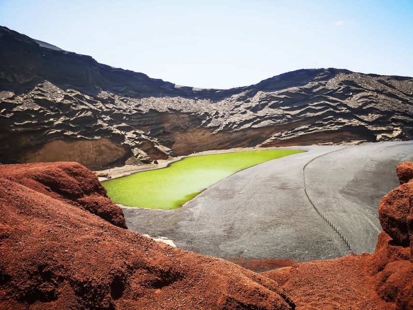 Lanzarote: Full-Day Island Highlights Tour - Haría and the Valley of 1000 Palm Trees