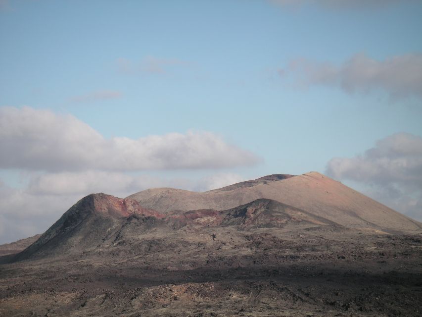 Lanzarote: Guided Volcano Hike with Transfers - Who should book this experience?