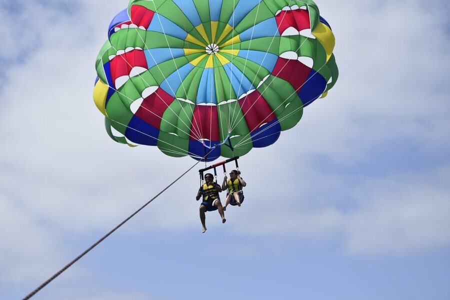 Lanzarote: Parasailing Adventure in Puerto del Carmen - Should You Book It?