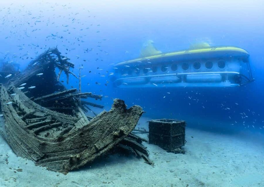 Lanzarote: Real Submarine Dive with Hotel Pickup - Key points at a glance
