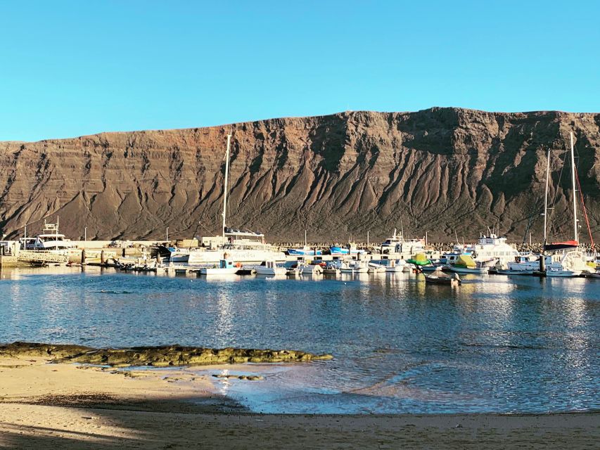 Lanzarote: Return Ferry to La Graciosa with Bus Pickup - What the $47 price really buys you