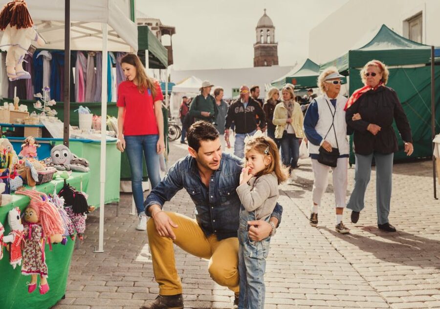Lanzarote: Teguise Handicraft Market and La Graciosa Island - FAQ