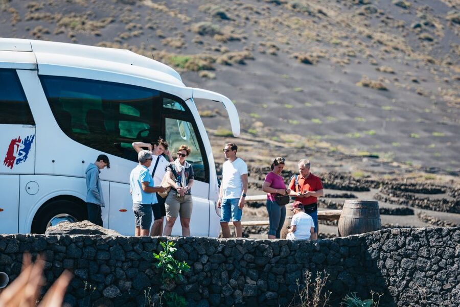 Lanzarote: Timanfaya National Park & La Geria Tour - El Golfo and the Green Lagoon