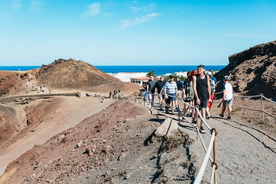 Lanzarote: Timanfaya National Park & La Geria Tour - Feeling the heat at Hilario’s Plateau