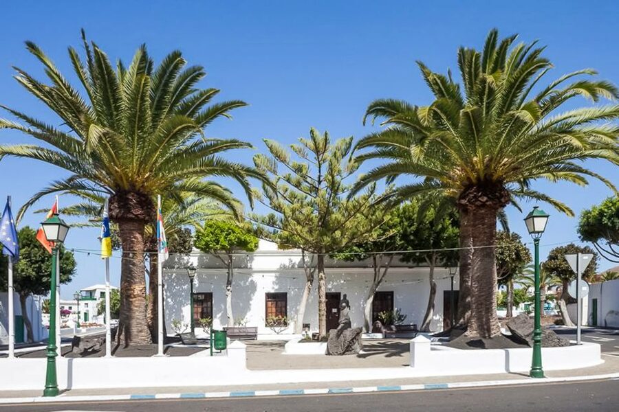 Lanzarote: Timanfaya Park and Jameos del Agua Full-Day Tour - Jameos del Agua: Lanzarote’s most polished natural attraction