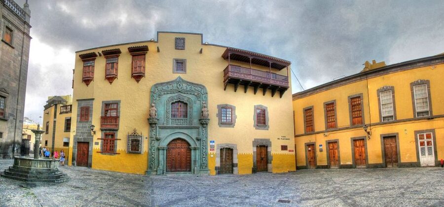 Las Palmas: Private Old City Guided Walking Tour with Tapas - Who should book this Las Palmas walk?