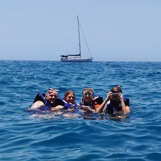 Los Cristianos: Kayak & Snorkel Tour with turtles and photos included - Guides, group care, and the human touch