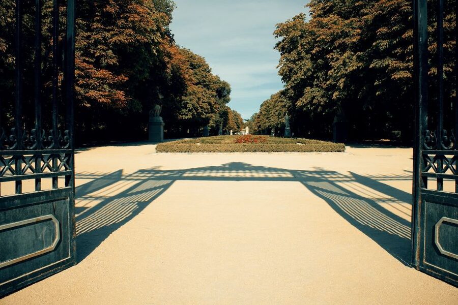 Madrid: 1.5-Hour Retiro Park Guided Walking Tour - Philip IV Gate and the park’s lesser-known corners