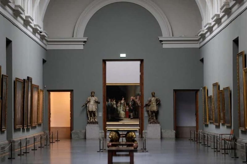 Madrid: Afternoon Prado Museum Tour with Skip-the-Line Entry - Access and practical comfort