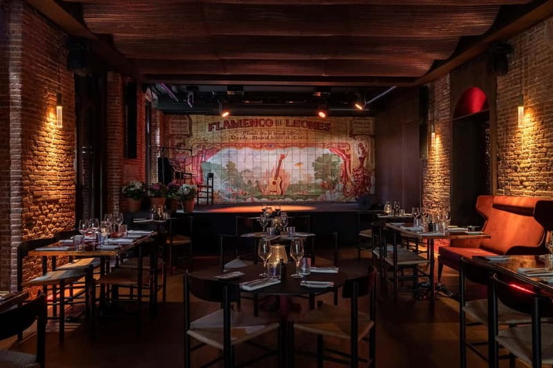 Madrid: Authentic Flamenco at Flamenco de Leones with drink - How the Evening Unfolds