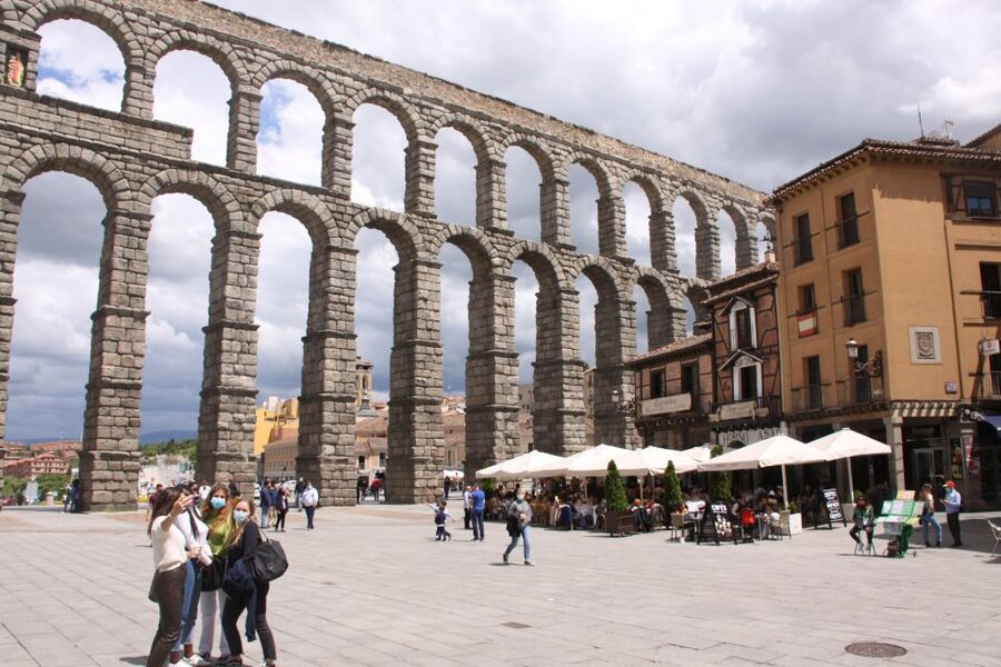 Madrid: Avila and Segovia Day Trip with Tickets to Monuments - The key points at a glance