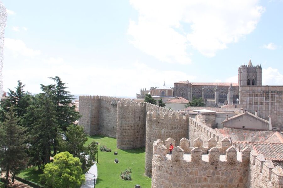 Madrid: Avila and Segovia Day Trip with Tickets to Monuments - Saint Teresa’s church and the included Ávila admission