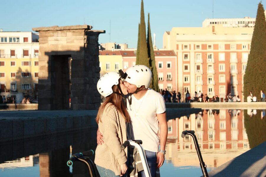 Madrid: City Center Guided Segway Tour - Safety, traffic, and group behavior