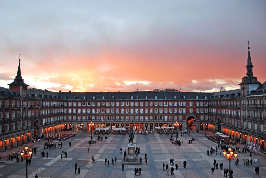 Madrid: City Highlights Guided Walking Tour - Starting at Debod Temple and Parque del Oeste