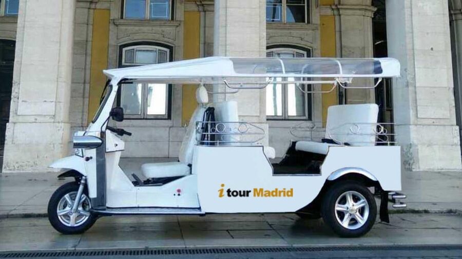 Madrid: City Highlights Tuk Tuk Tour - Starting in Los Jeronimos and reaching Retiro Park