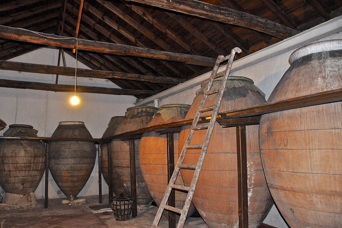 Madrid Countryside Wineries Guided Tour with Wine Tasting - Stop three: Bodegas Jesús Díaz e Hijos