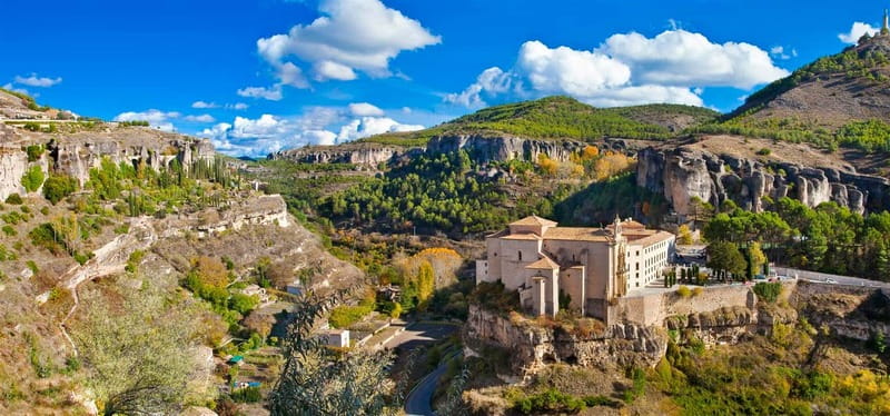 Madrid: Cuenca Day Tour with or without Enchanted City - Choosing between the two tour options