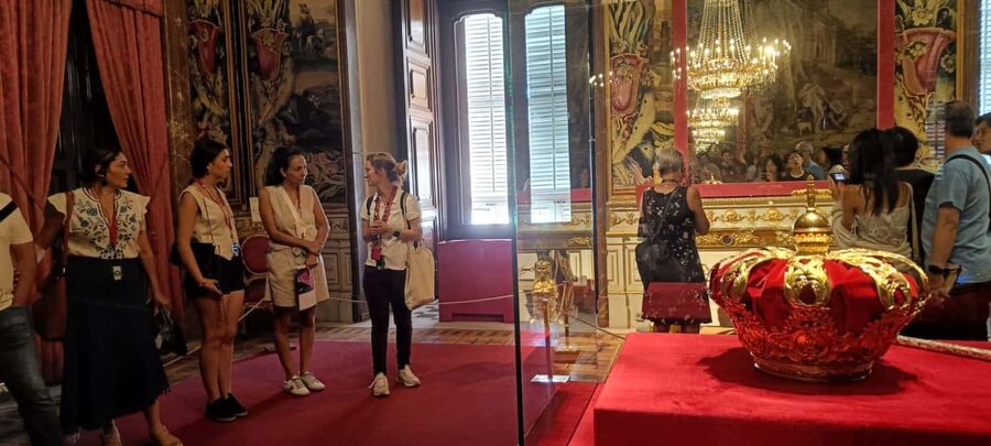 Madrid: El Prado Museum and the Royal Palace Guided Tour - Walking through Madrid’s central sights