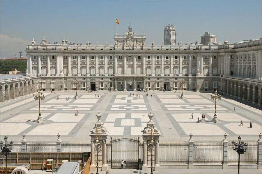 Madrid: El Prado Museum and the Royal Palace Guided Tour - Starting near Plaza de España