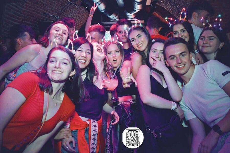 Madrid: Guided Pub Crawl Madrid Experience and Club Entry - Why this Madrid pub crawl works for first-time visitors