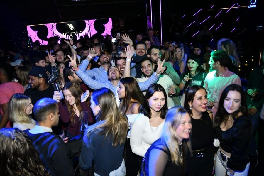 Madrid: Guided Pub Crawl Madrid Experience and Club Entry - Stops three and four: Local bars and the value of variety