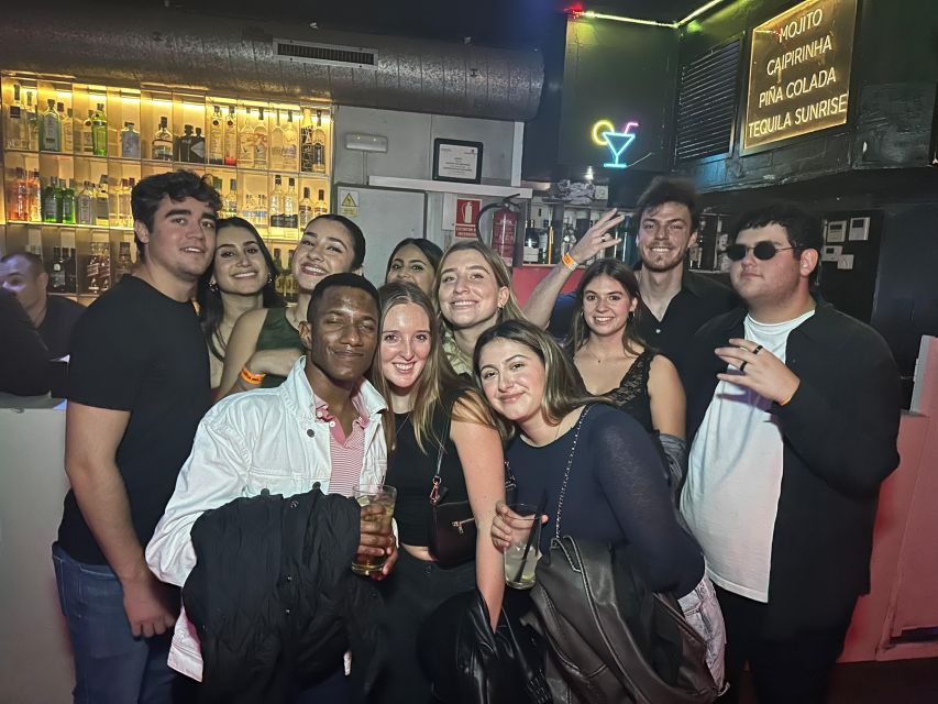 Madrid: Guided Pub Crawl Madrid Experience and Club Entry - Stop one: Hood Dogs by Planet Club