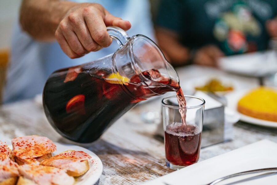 Madrid: Guided Tapas Tour with Tastings and Drinks - Walking, timing, and group atmosphere