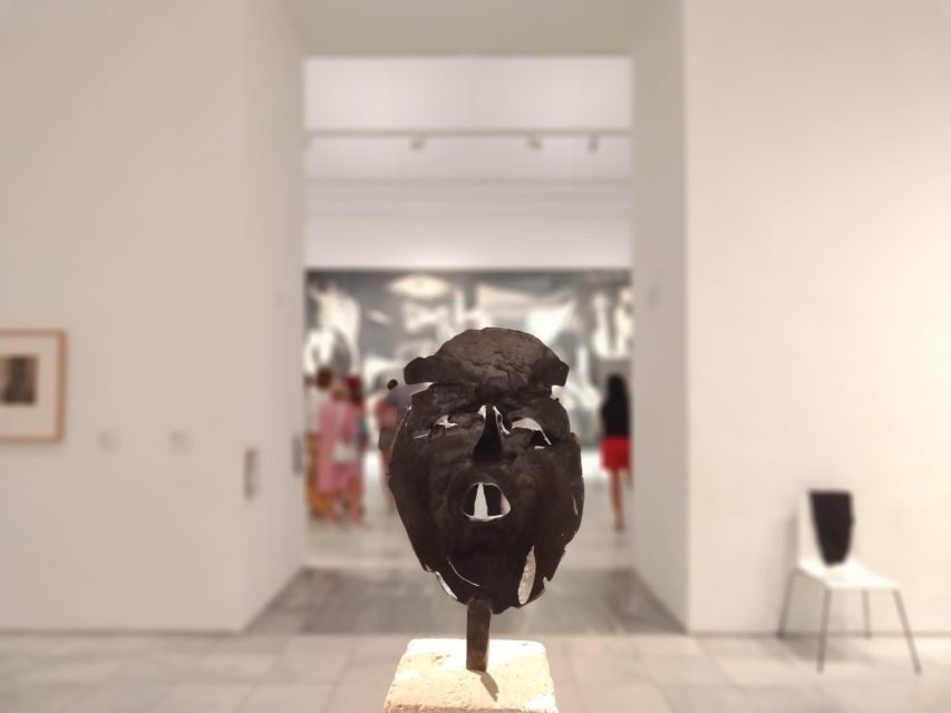Madrid: Guided Tour of Reina Sofía Museum with Entry Ticket - Inside the 90-minute guided visit
