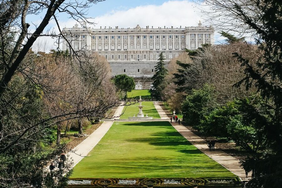 Madrid: Guided Tour of the Royal Palace with Fast Access - Price, timing, and practical value