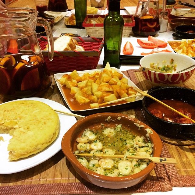 Madrid: Half-Day Spanish Cooking Class - Cooking paella, gazpacho, and sangria