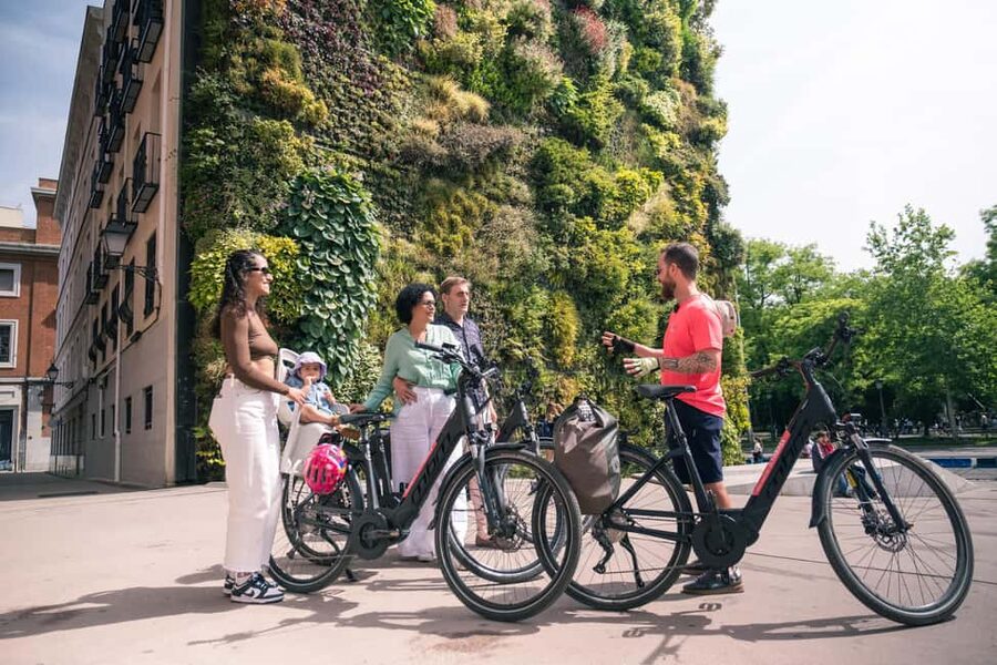 Madrid: Highlights Bike Tour with Optional E-Bike or Tapas - CaixaForum, the Prado, and Madrid’s arts district