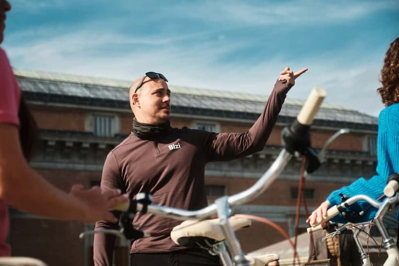 Madrid: Highlights Guided Vintage Bike Tour and Tapas Option - Puerta del Sol and Madrid’s Center