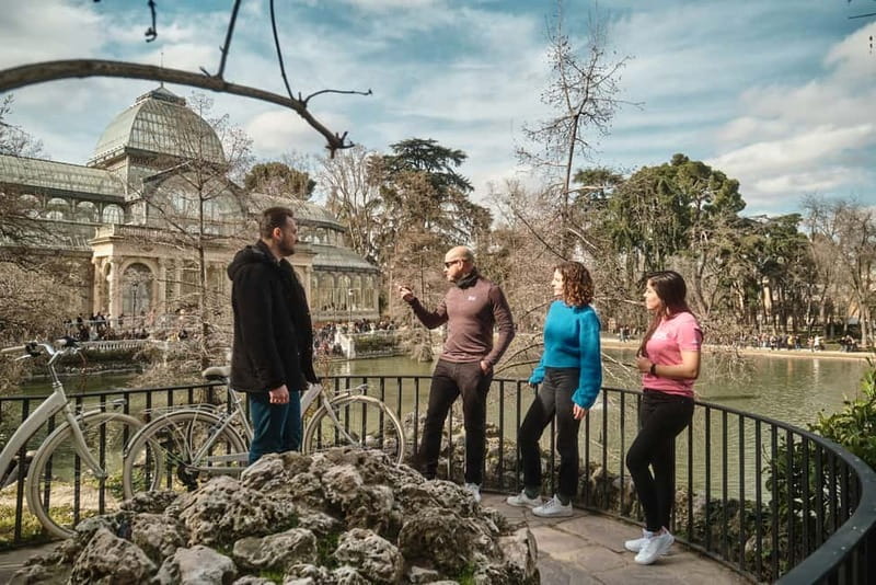 Madrid: Highlights Guided Vintage Bike Tour and Tapas Option - Alcalá Gate and Gran Vía